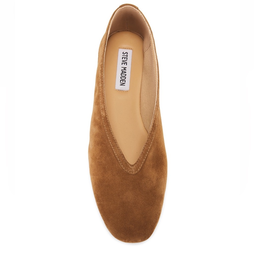 Steve Madden Leni Flats in Chestnut Suede